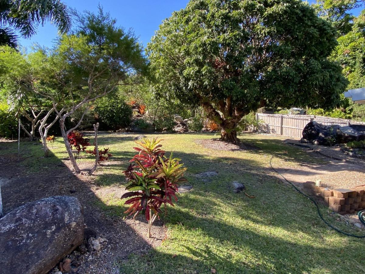 J & Ella'S Holiday House - 2 Bedroom Stays Cooktown Exterior photo